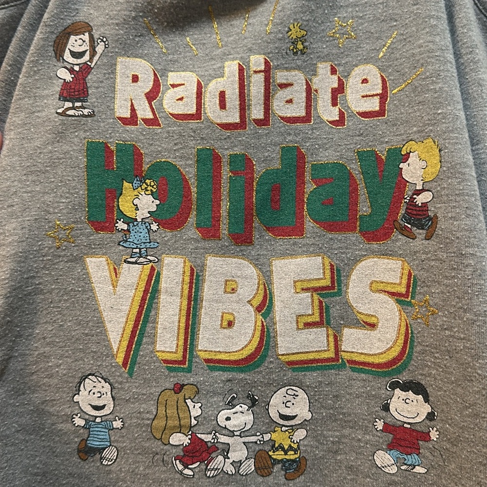 Peanuts top/tunic with cold shoulders, size xs 4-5. Radiate holiday vibes